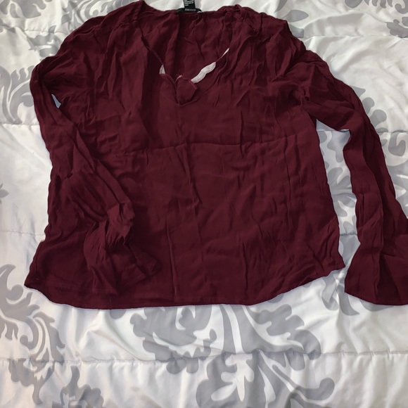 Crop top 🛑3 for $7🛑 - Picture 3 of 3